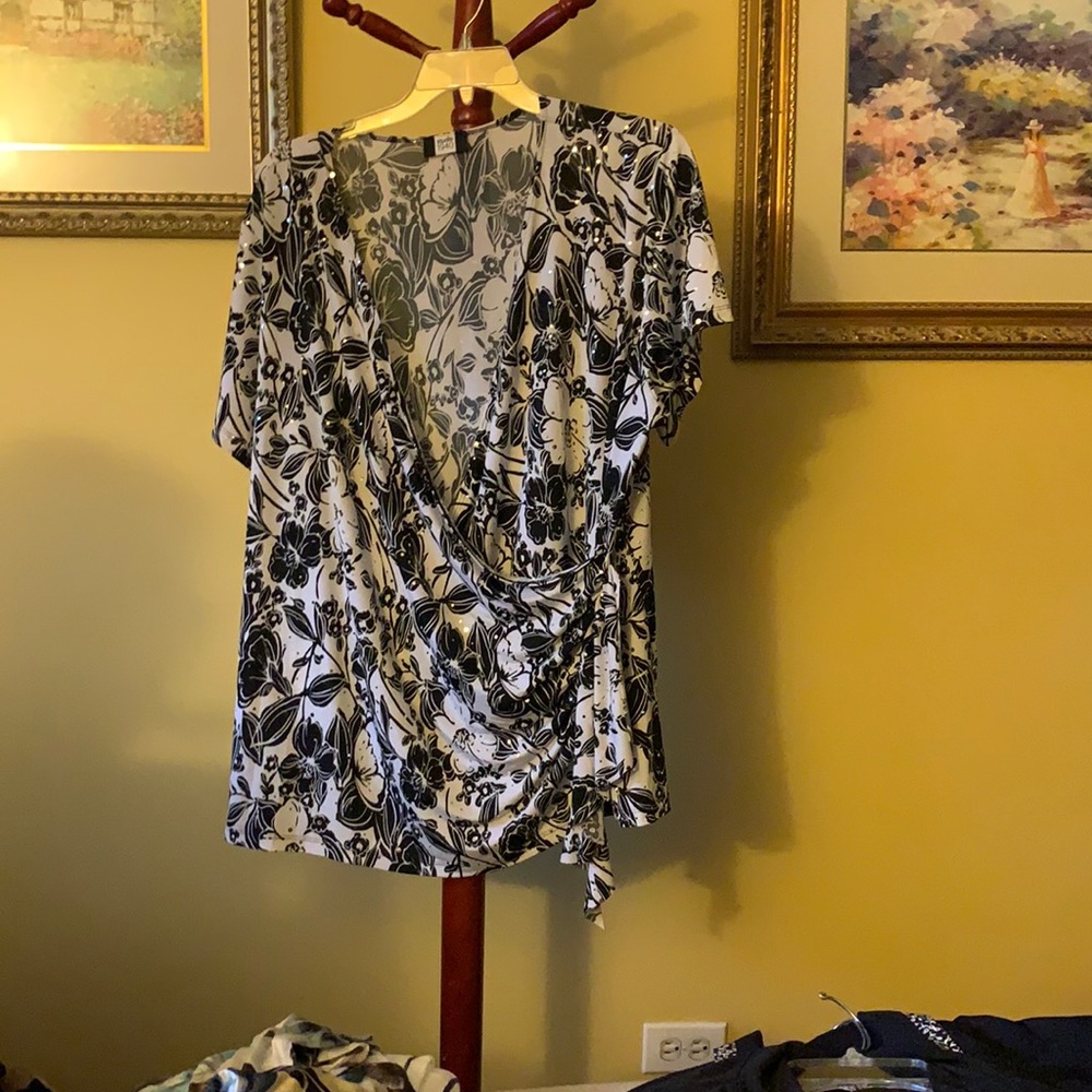 Black and white floral top of sequence